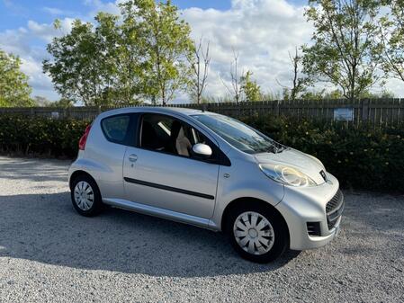 PEUGEOT 107 1.0 12V Urban