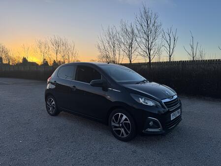 PEUGEOT 108 1.2 PureTech Allure