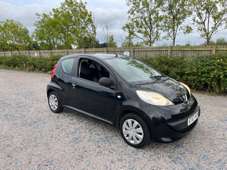 PEUGEOT 107 1.0 12V Urban Lite